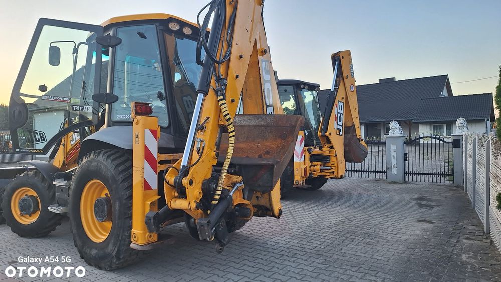 JCB 3CX - 8