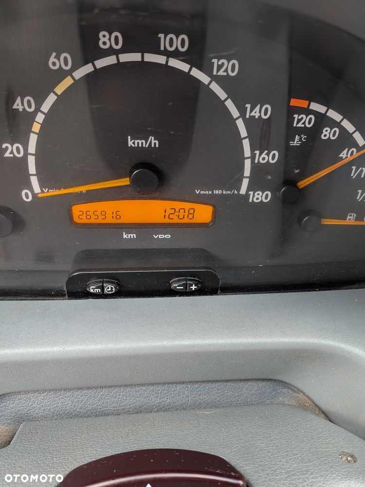Mercedes-Benz Sprinter - 7