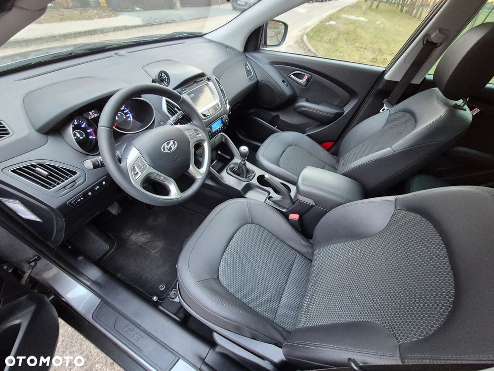 Hyundai ix35 blue 1.6 2WD Finale Silver - 27