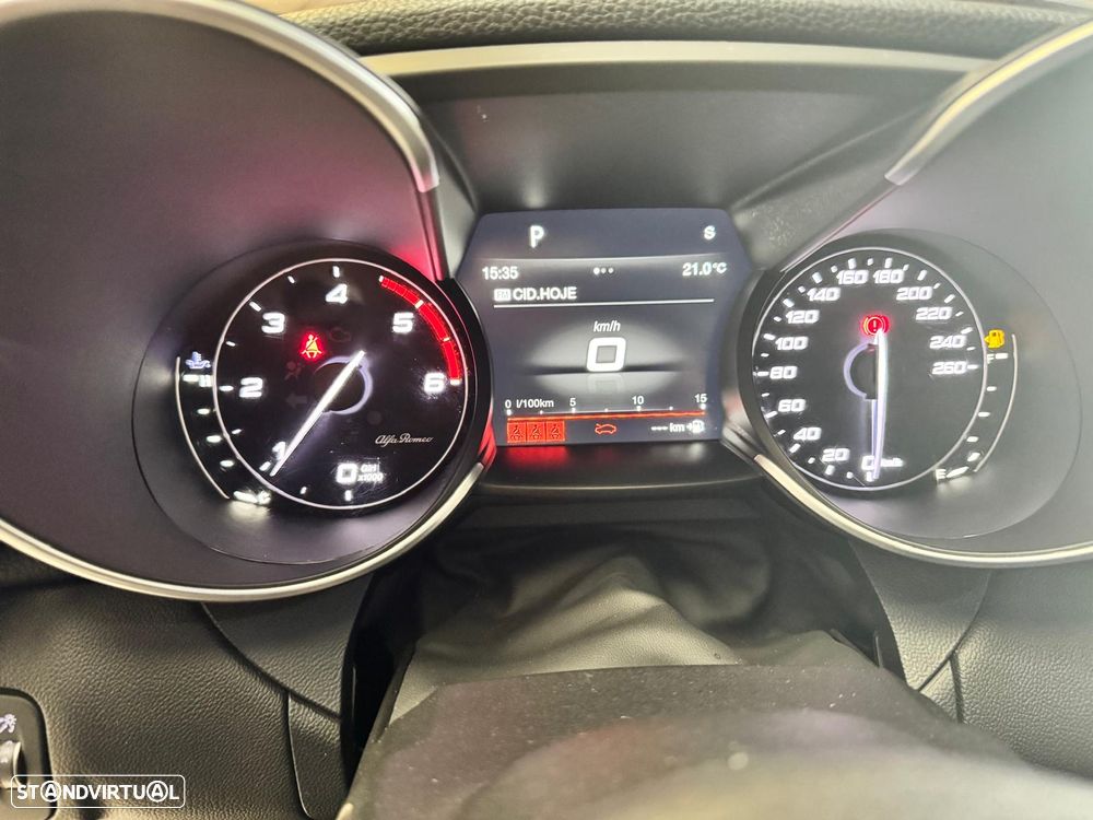 Alfa Romeo Giulia 2.2 D Super AT8 - 17