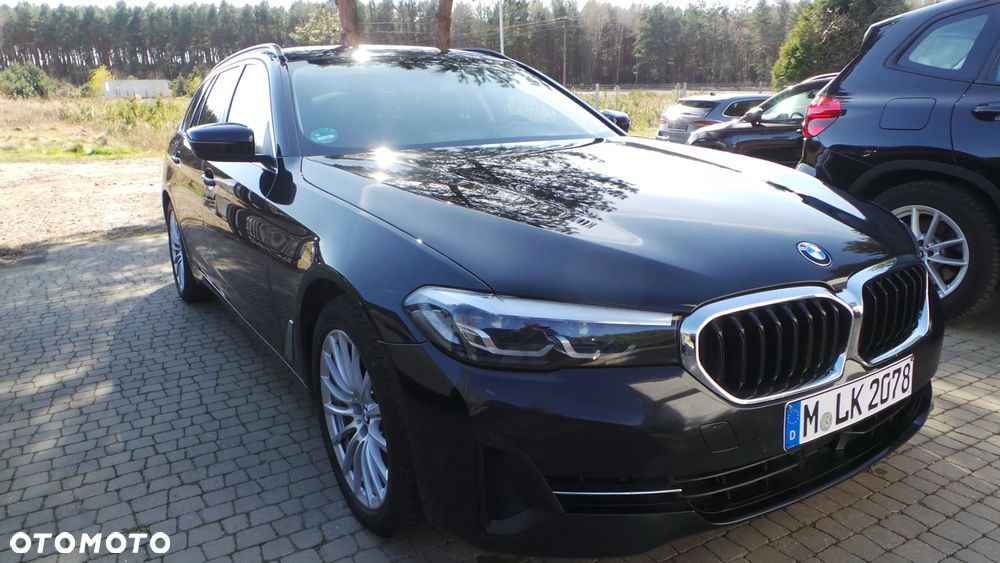 BMW Seria 5 530e Touring - 2