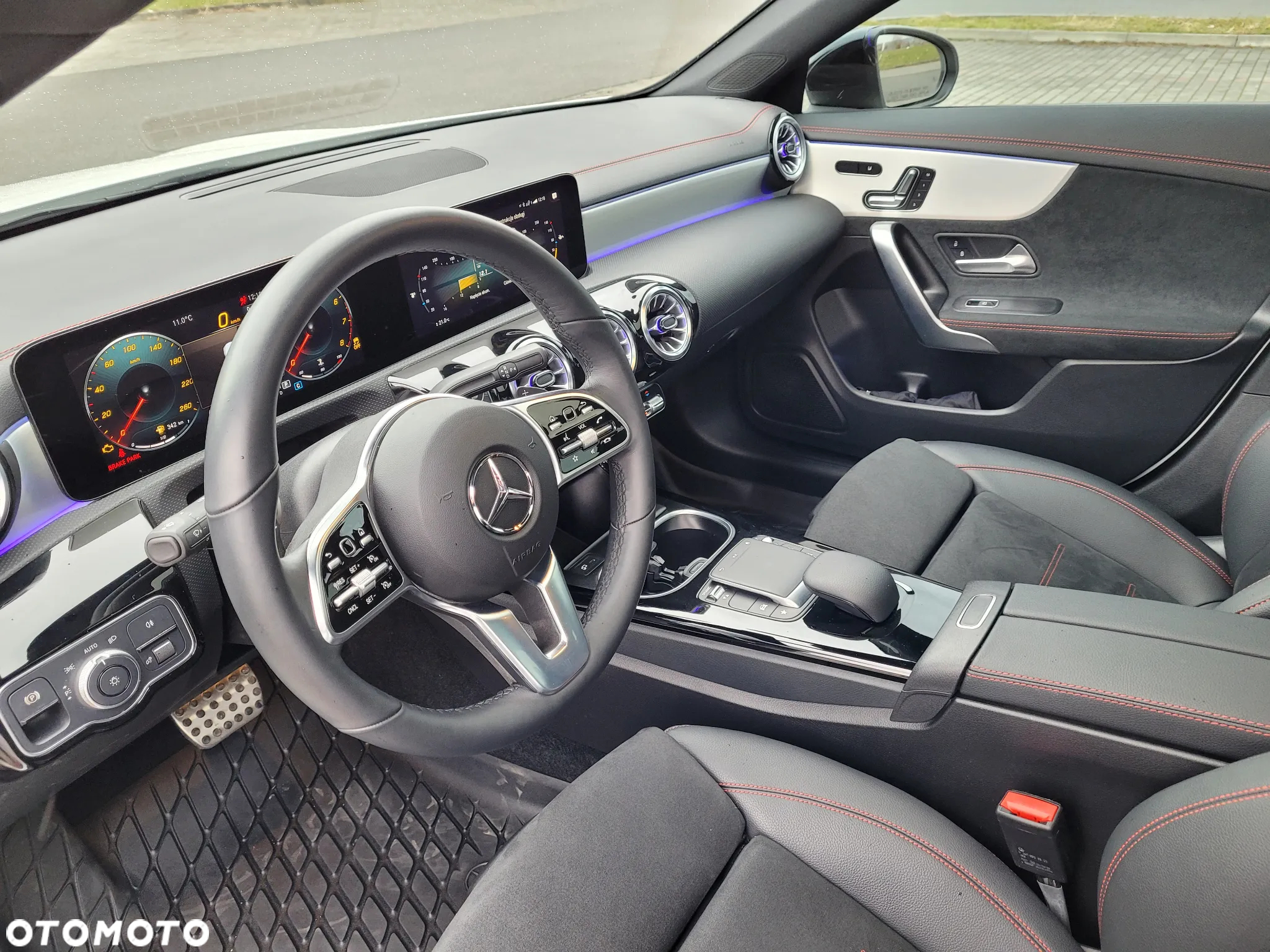 Mercedes-Benz CLA 250 4-Matic AMG Line 7G-DCT - 20