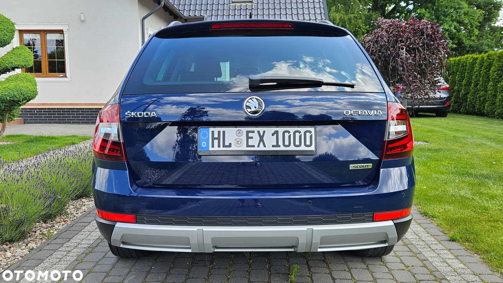 Skoda Octavia Combi 2.0 TDI 4x4 DSG Scout - 14