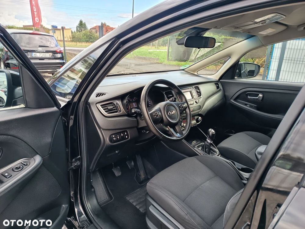 Kia Carens 1.6 GDI Dream Team Edition - 14