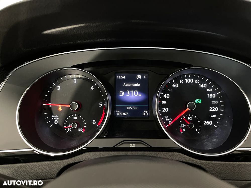 Volkswagen Passat 2.0 TDI SCR DSG Highline - 26