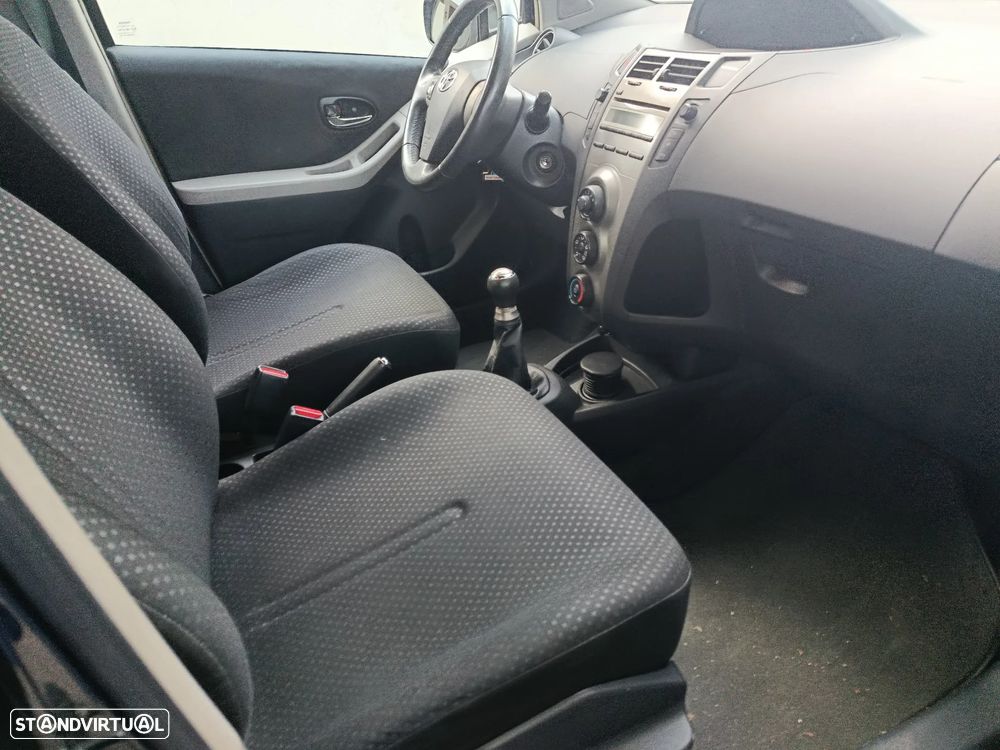 Toyota Yaris 1.0 VVT-i ACtive+AC - 19