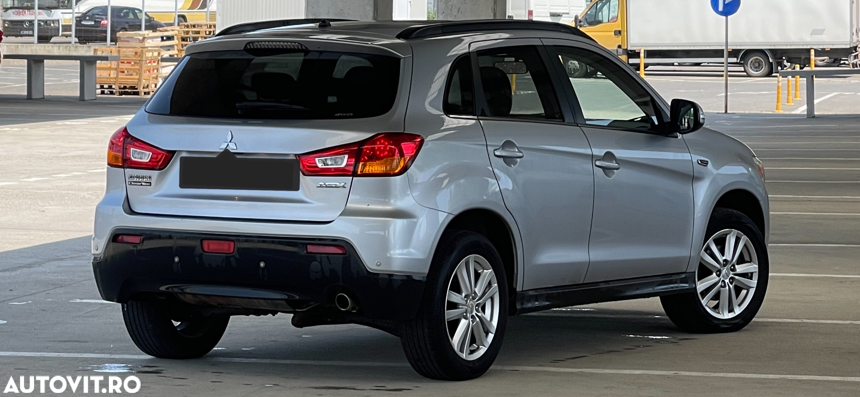 Mitsubishi ASX - 4