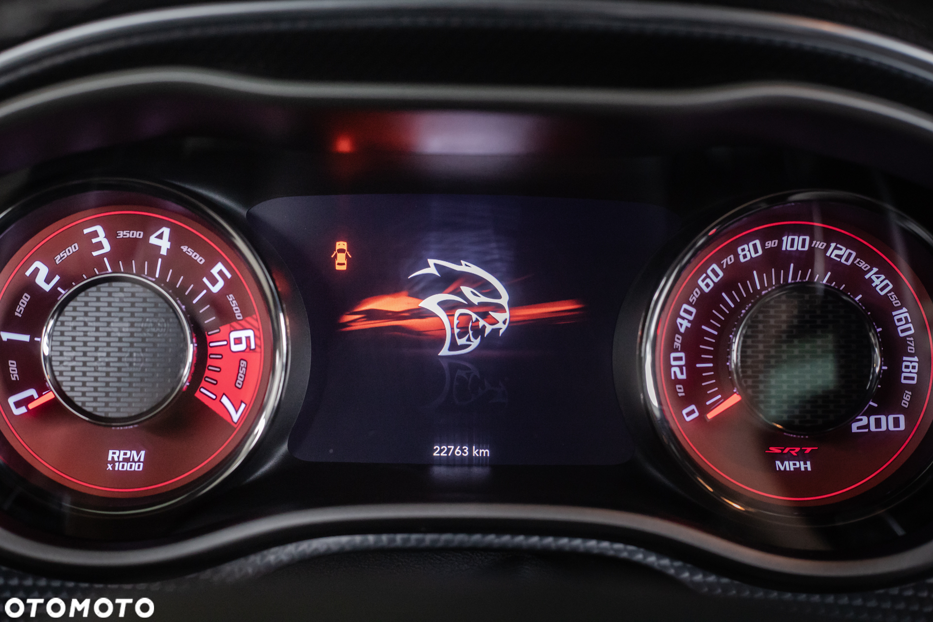 Dodge Challenger - 13