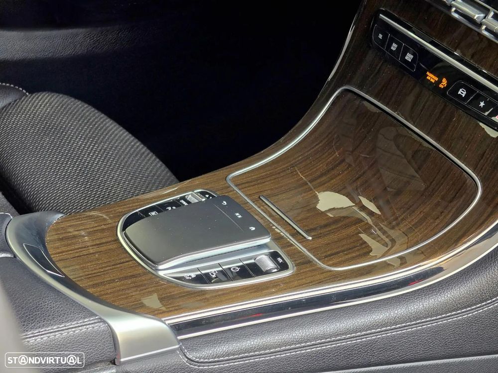Mercedes-Benz GLC 300 e 4Matic - 27