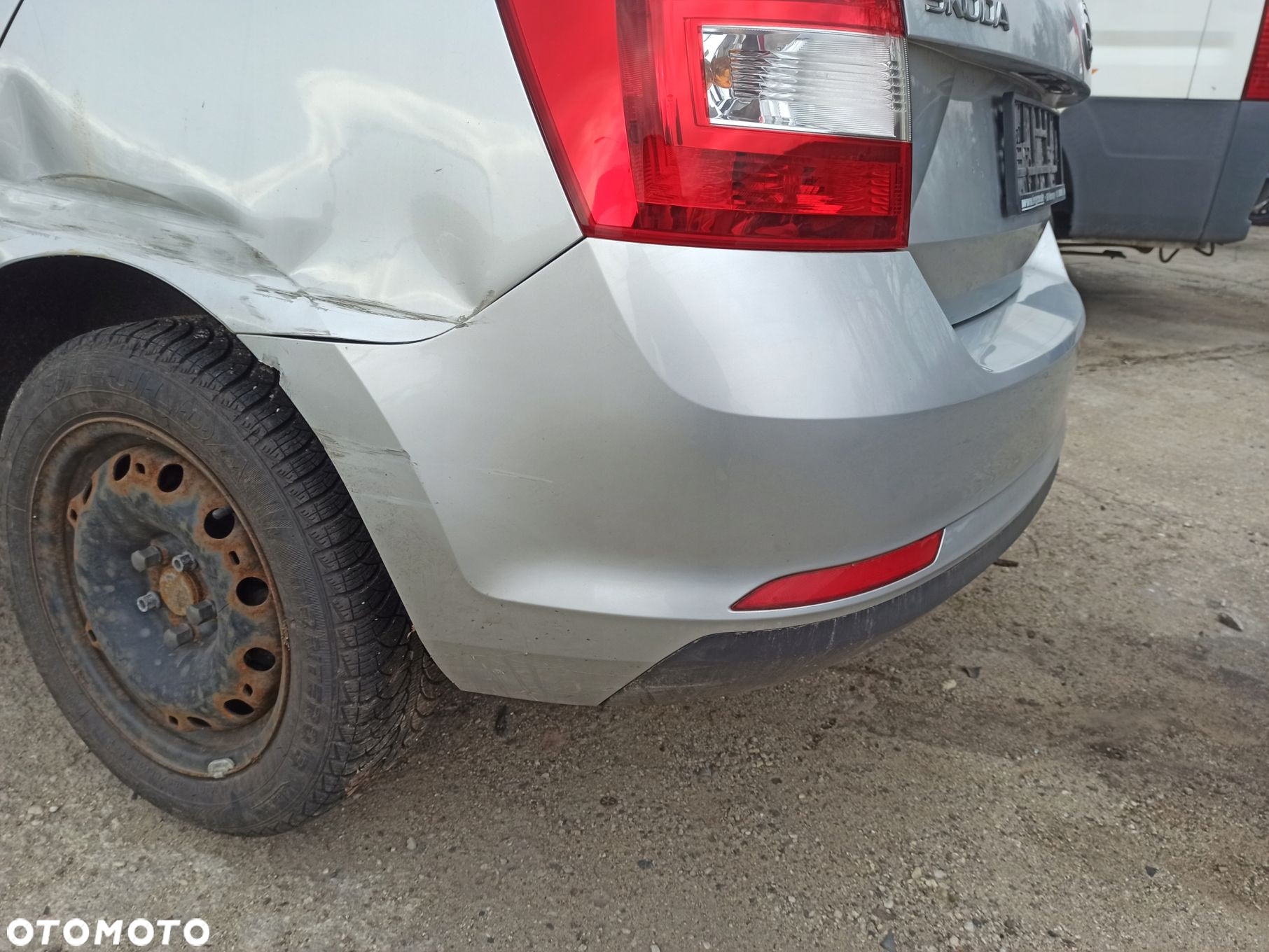 Zderzak tył SKODA RAPID KOMBI LA7W 15r - 2