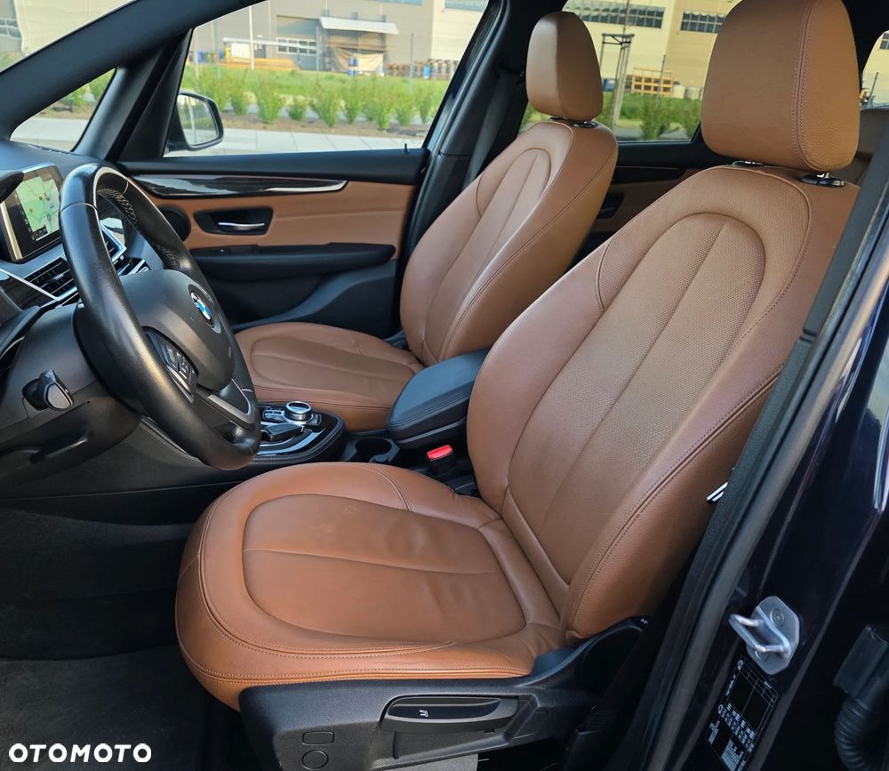 BMW Seria 2 218d Sport-Aut Luxury Line - 11