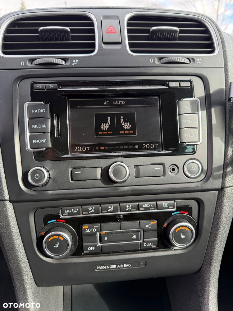 Volkswagen Golf 1.6 TDI DPF Comfortline - 11