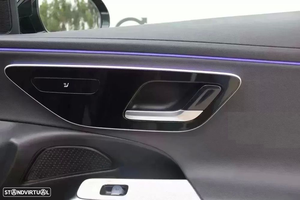 Mercedes-Benz E 220 d Avantgarde - 33