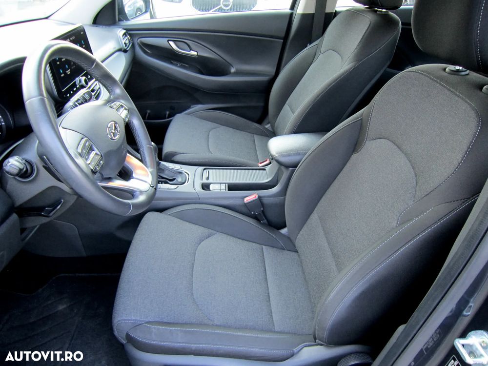 Hyundai i30 1.6 CRDI DCT Select - 27