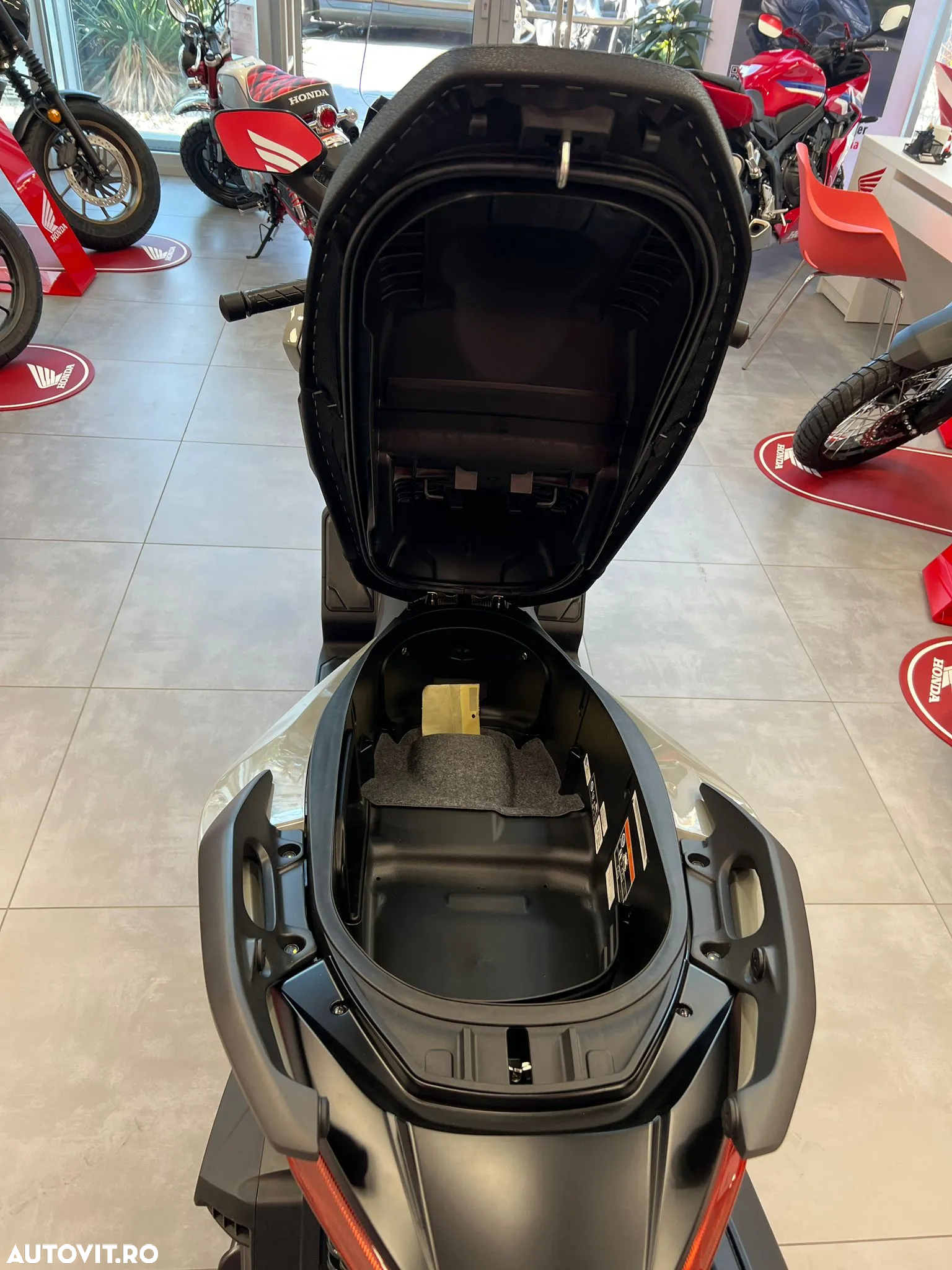 Honda Forza 350 - 5