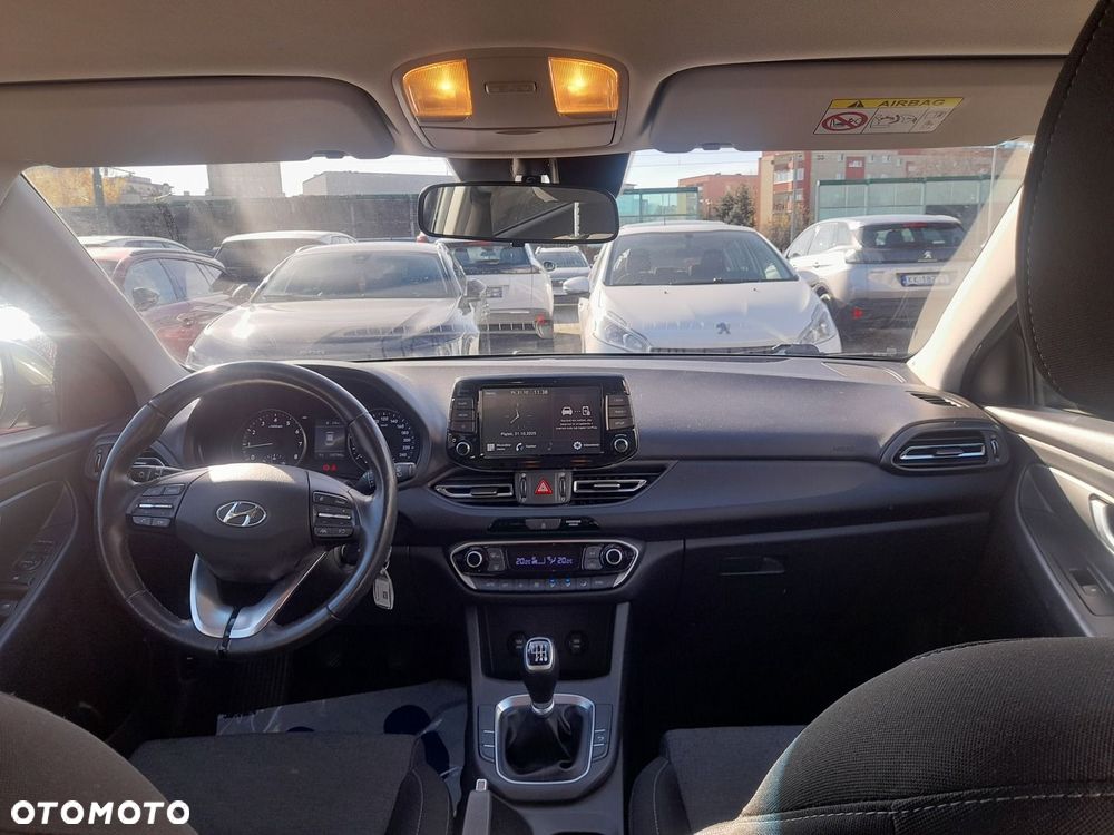 Hyundai i30 1.5 DPI Comfort - 9