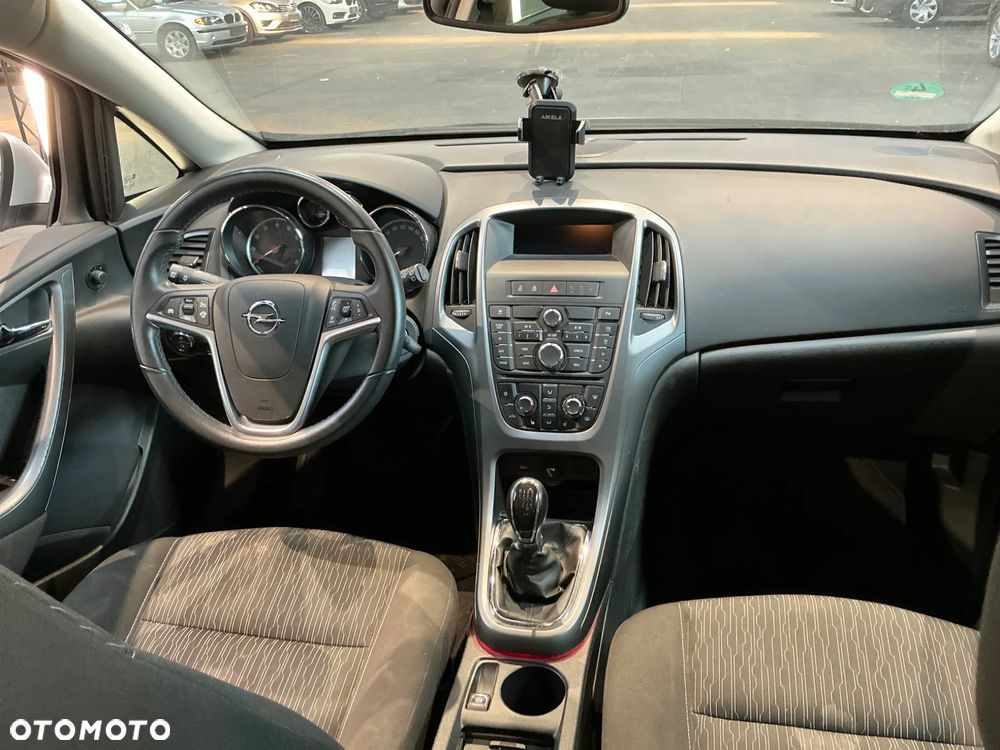 Opel Astra 1.4 T Edition 150 - 12
