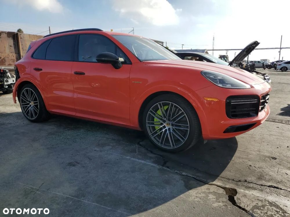 Porsche Cayenne - 5