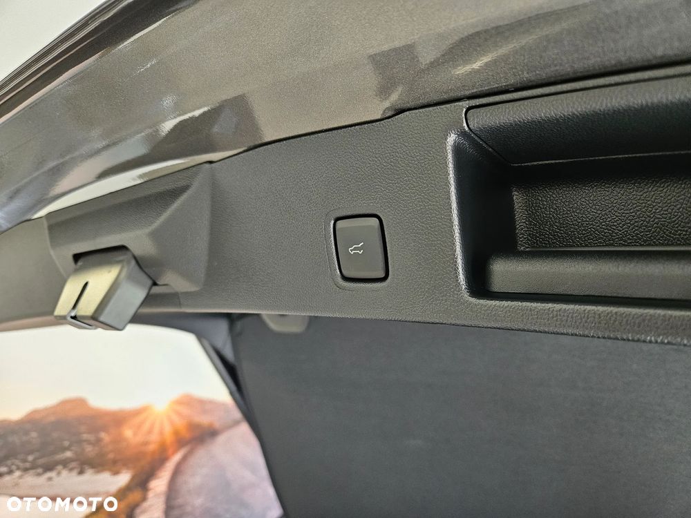 Ford Kuga 2.5 FHEV FWD ST-Line X - 13