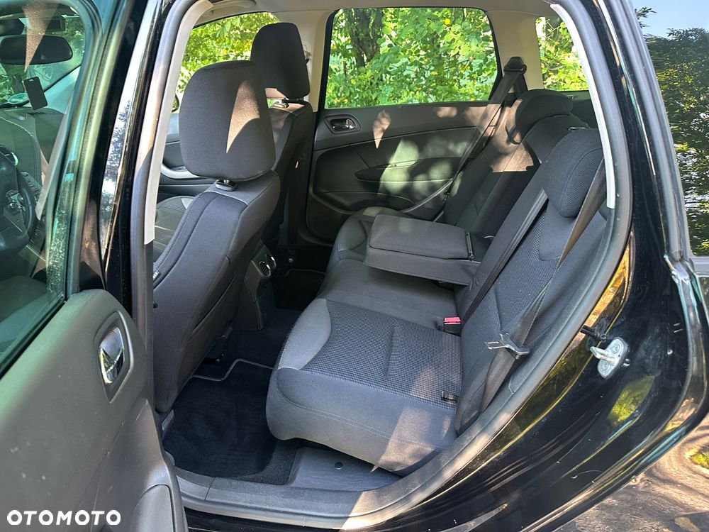 Peugeot 308 - 8