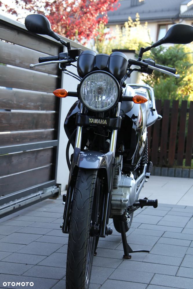 Yamaha YBR - 8