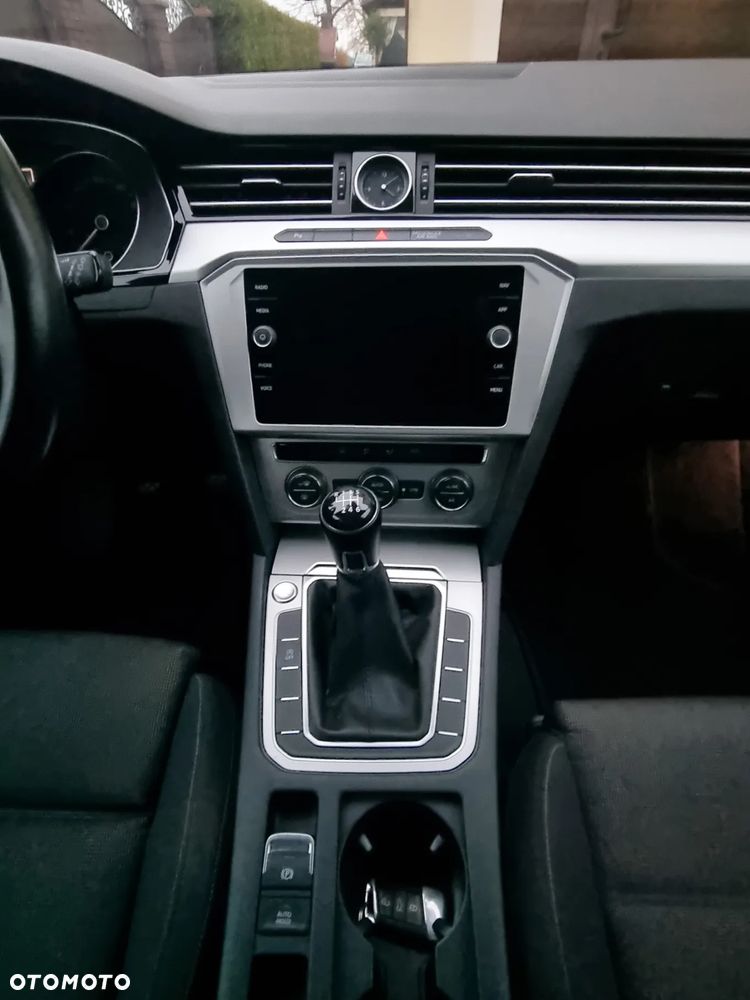 Volkswagen Passat 1.5 TSI EVO Business - 16