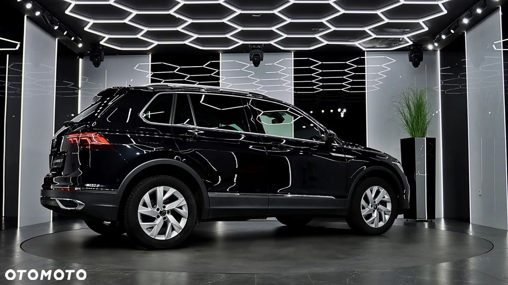 Volkswagen Tiguan 2.0 TSI 4Mot Elegance DSG - 10