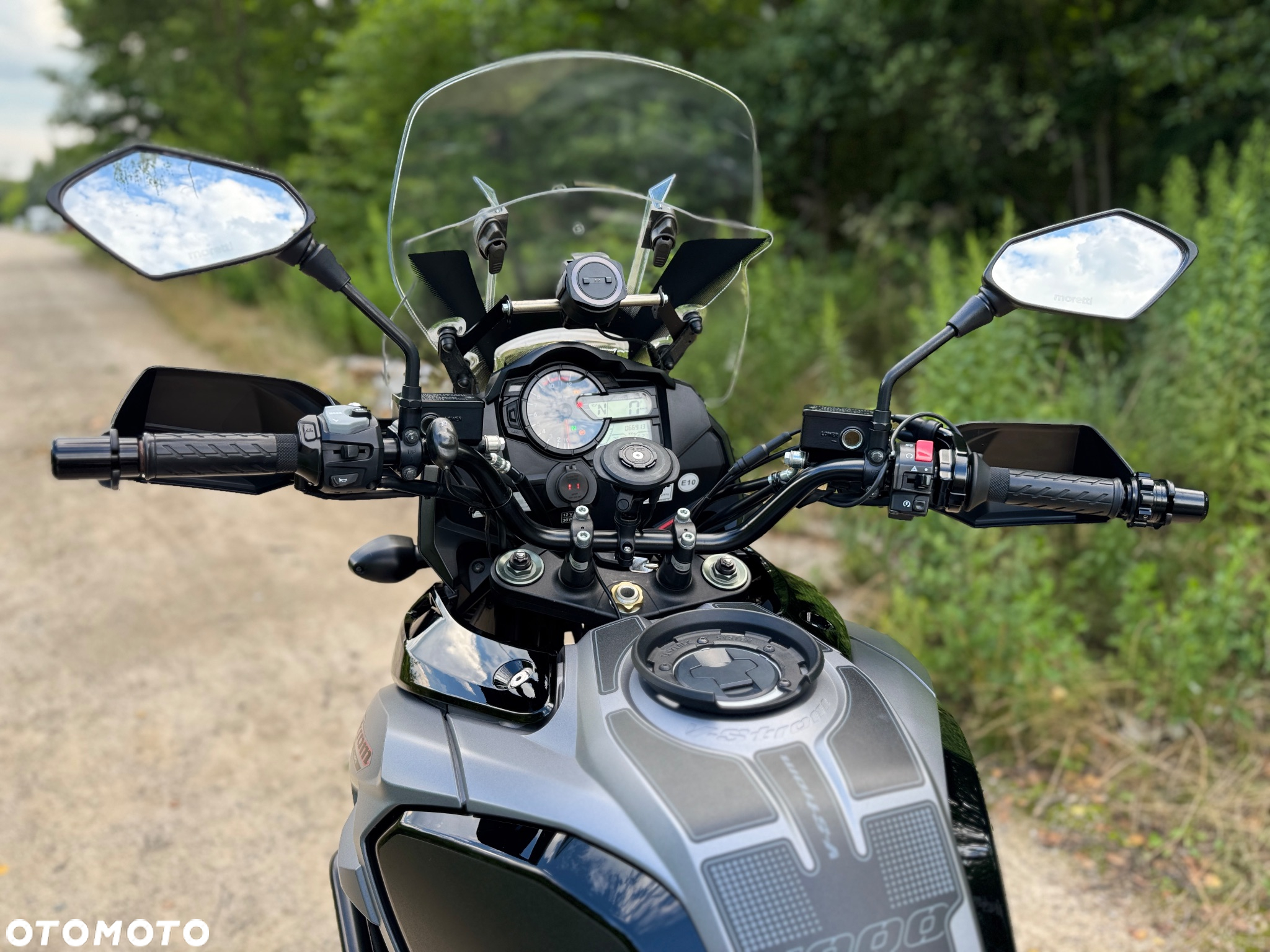 Suzuki V-STROM - 21