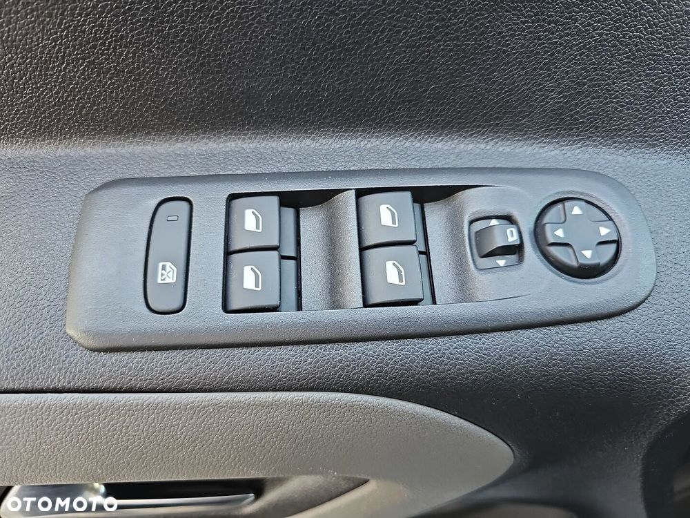 Peugeot Rifter 1.5 BlueHDI Allure S&S - 18
