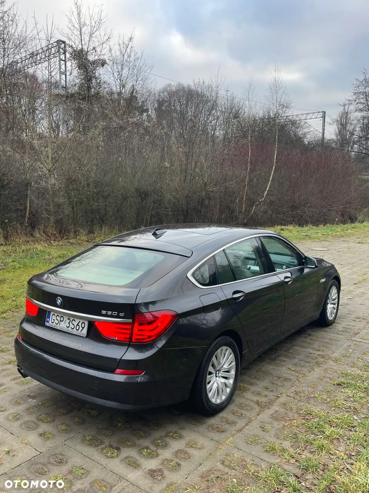 BMW 5GT - 5