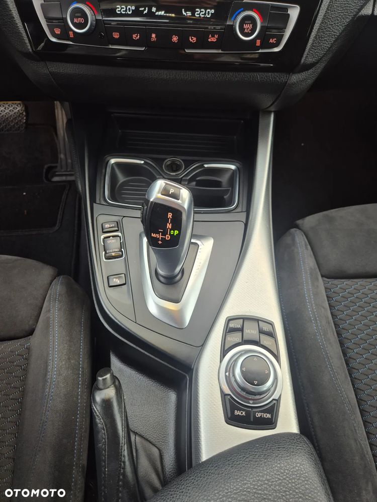 BMW Seria 1 118i Sport Line - 10