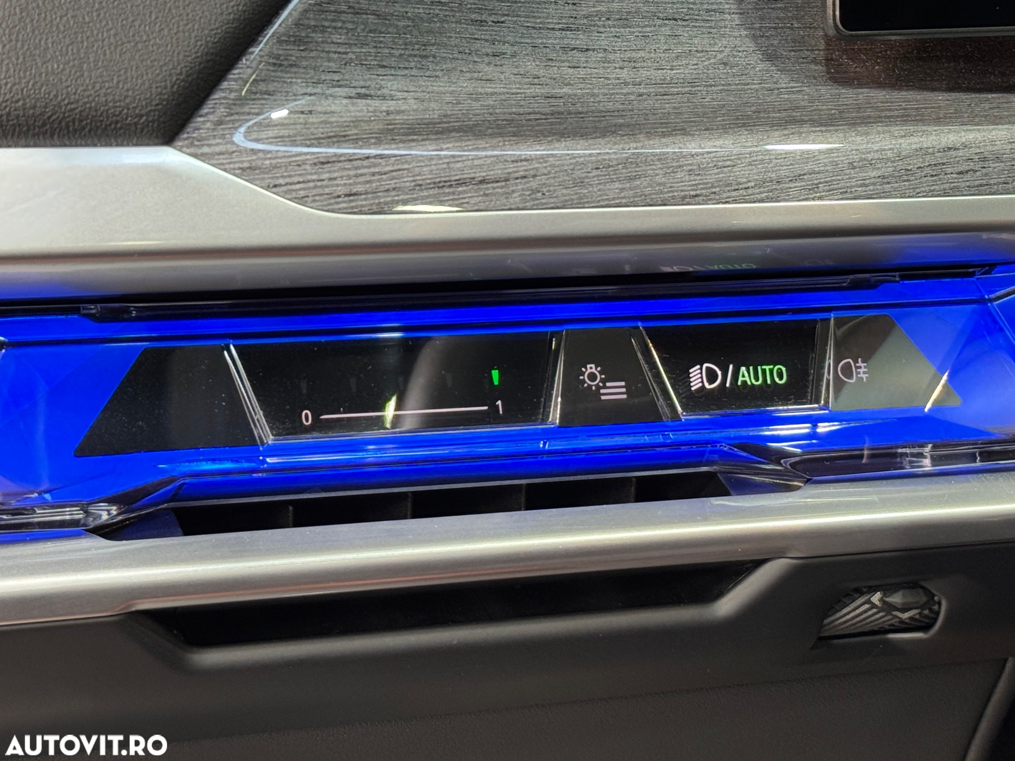 BMW Seria 7 740d xDrive MHEV - 22