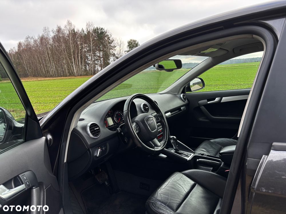 Audi A3 Sportback 2.0 TDI DSG Ambition - 17