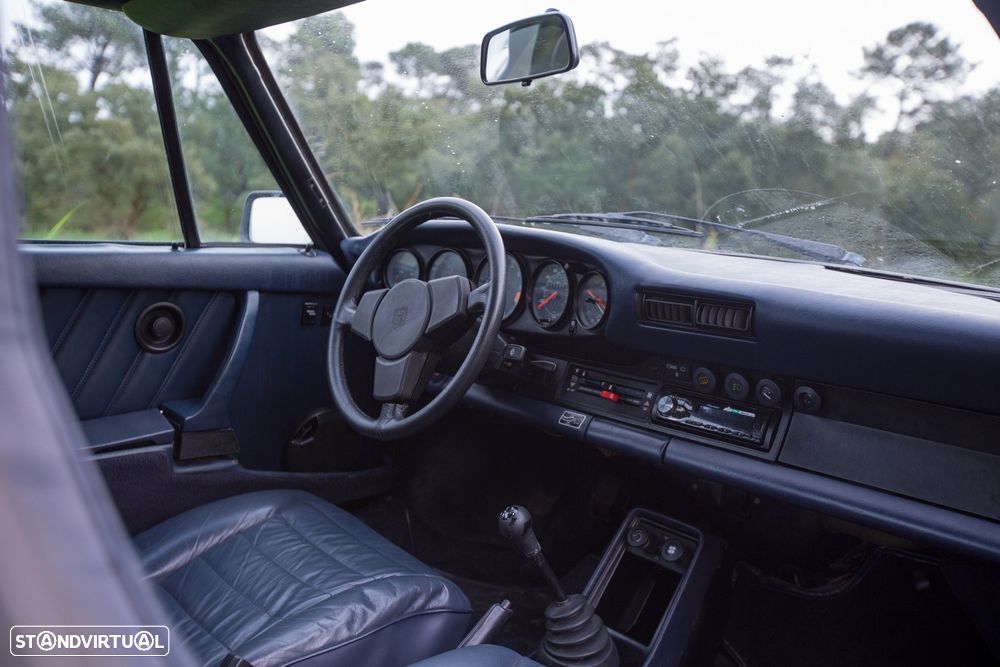 Porsche 911 Série F - 8