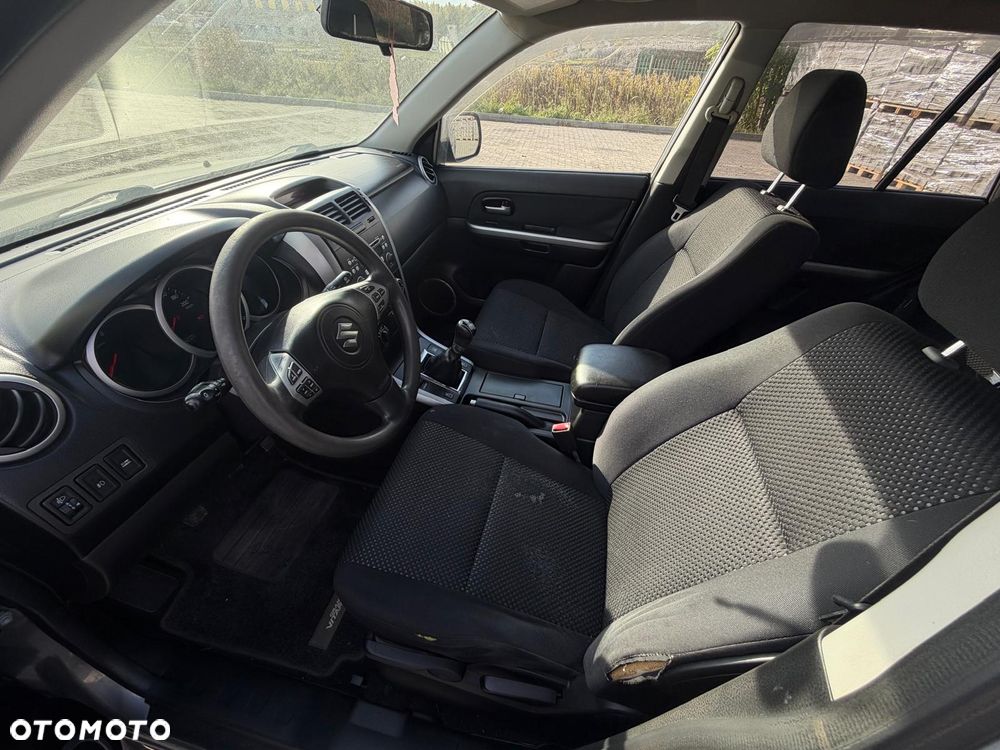 Suzuki Grand Vitara - 22