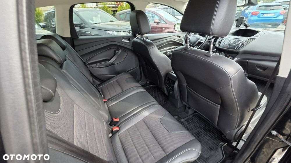 Ford Kuga - 24