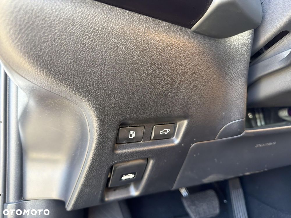 Lexus UX 250h GPF Business 2WD - 23