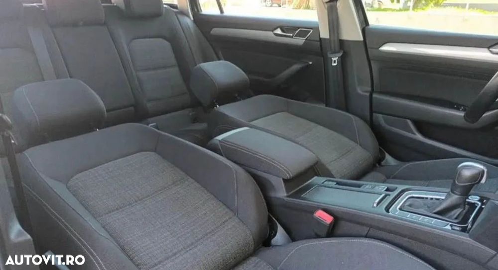 Volkswagen Passat Variant 2.0 TDI DSG Highline - 12
