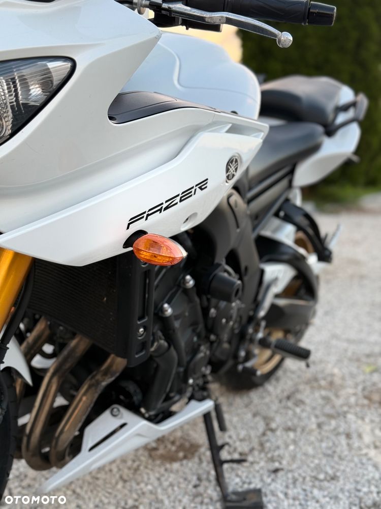 Yamaha FZ8 - 8