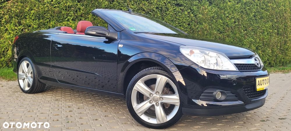 Opel Astra TwinTop 1.8 Cosmo - 2