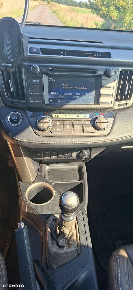 Toyota RAV4 2.0 D-4D Prestige - 24