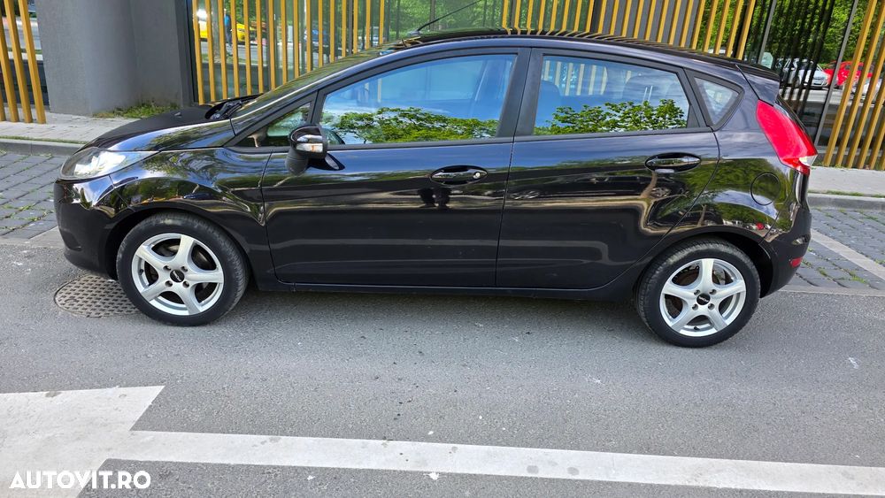 Ford Fiesta 1.4i Titanium - 10