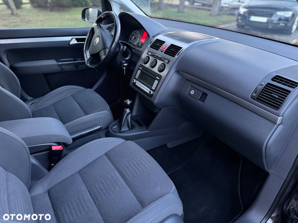 Volkswagen Touran 2.0 TDI R-Line Edition - 8