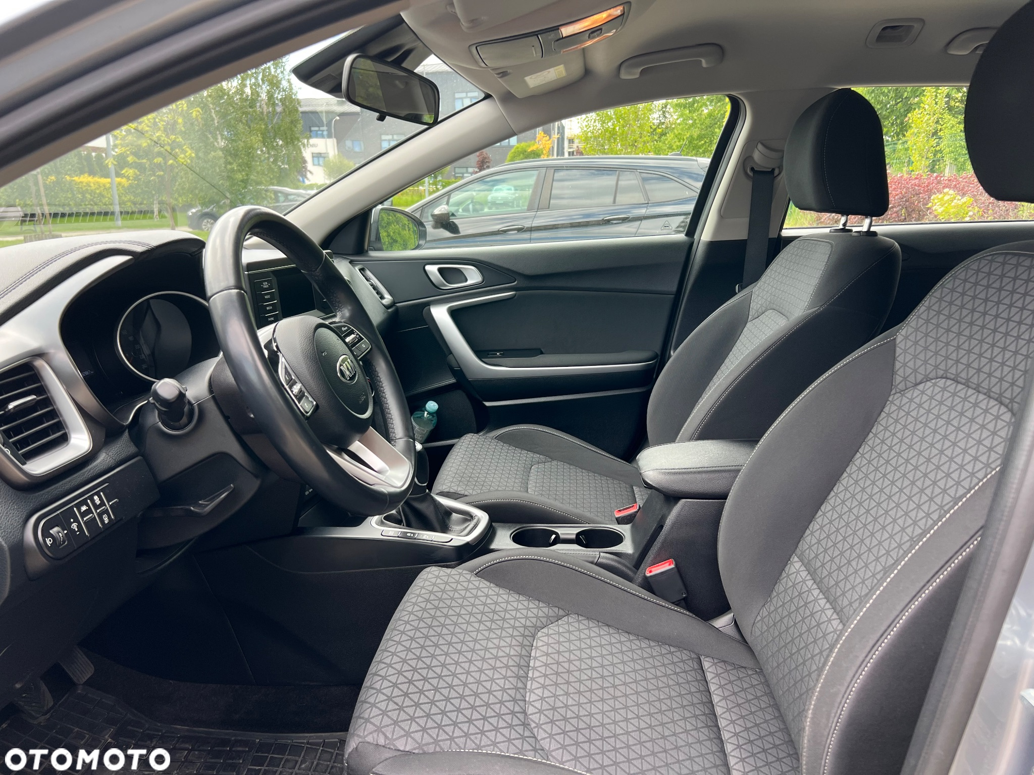 Kia Ceed 1.6 CRDi SCR M - 12