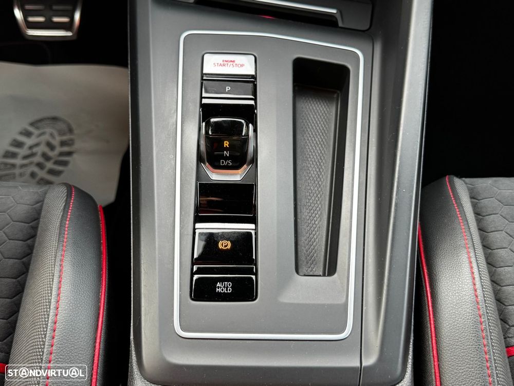 VW Golf 2.0 TSI GTI Clubsport 45 Years DSG - 16