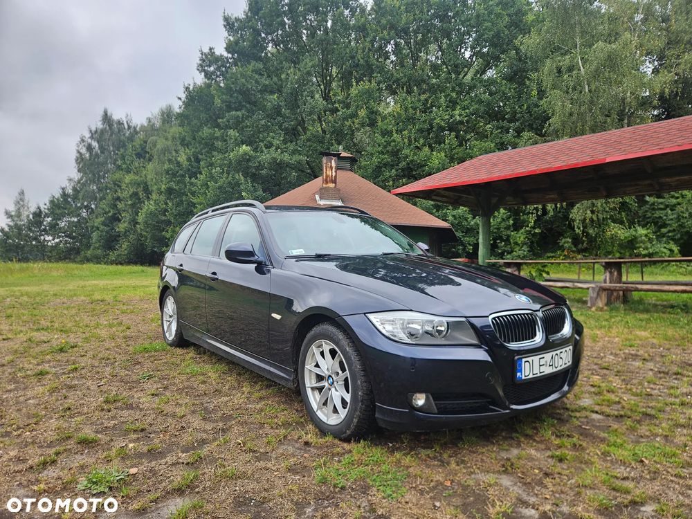 BMW Seria 3 318d - 1