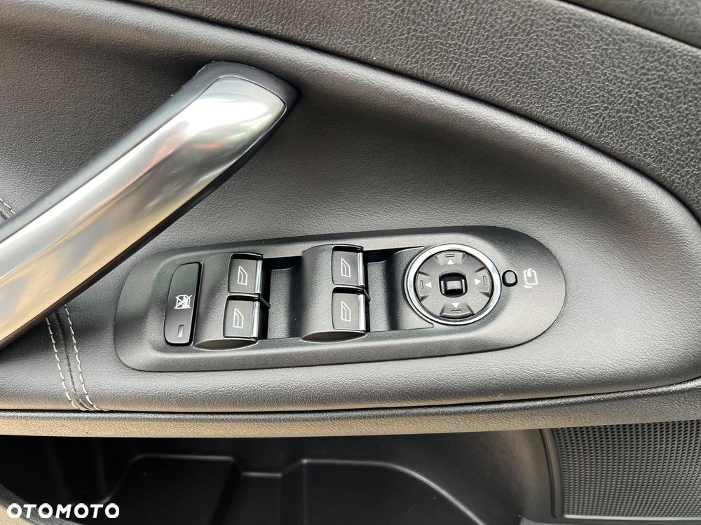 Ford Mondeo 1.6 T Platinium X Plus (Titanium) - 21