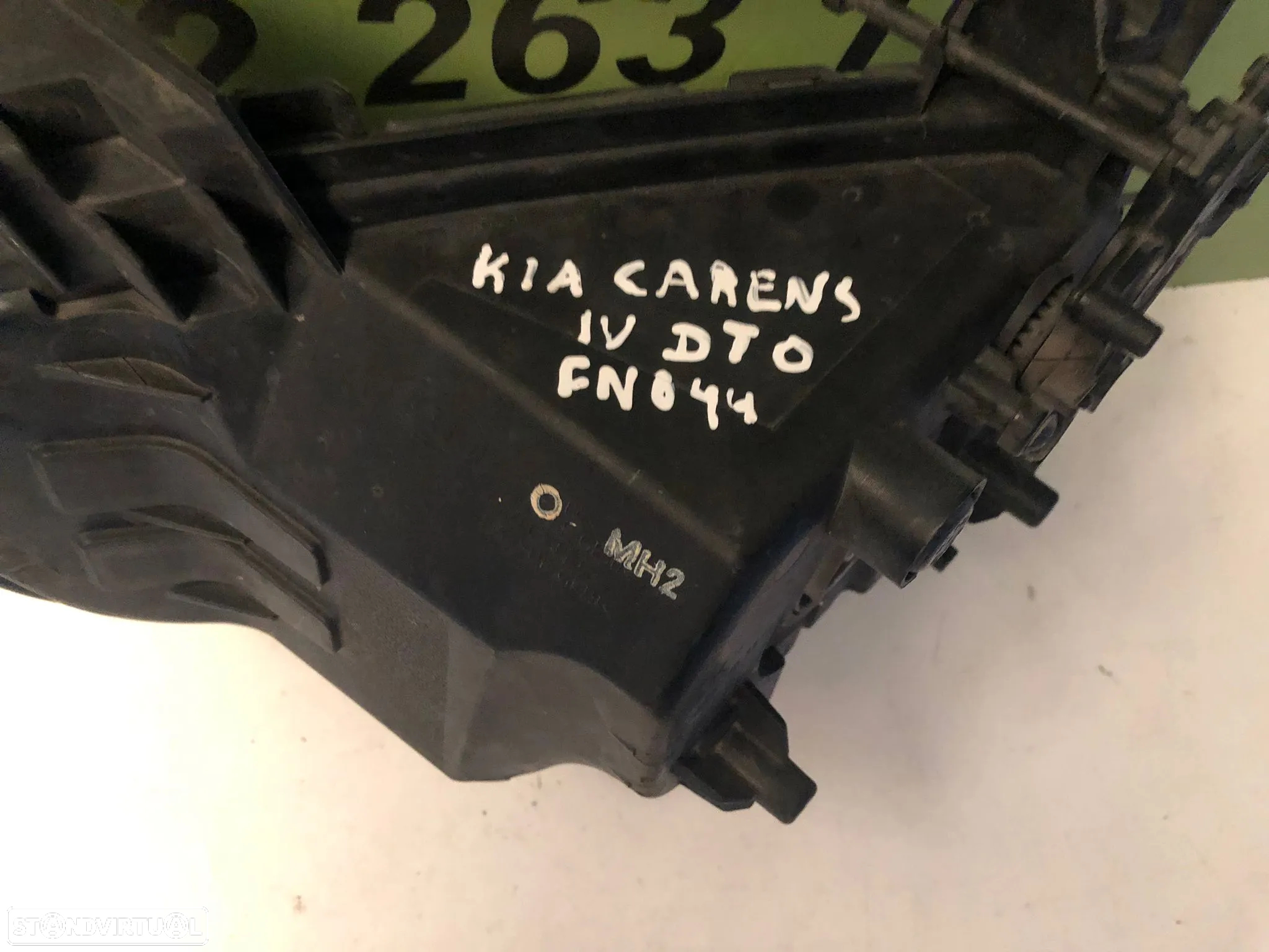 KIA CARENS IV FAROL NEVOEIRO - FN044 - 9