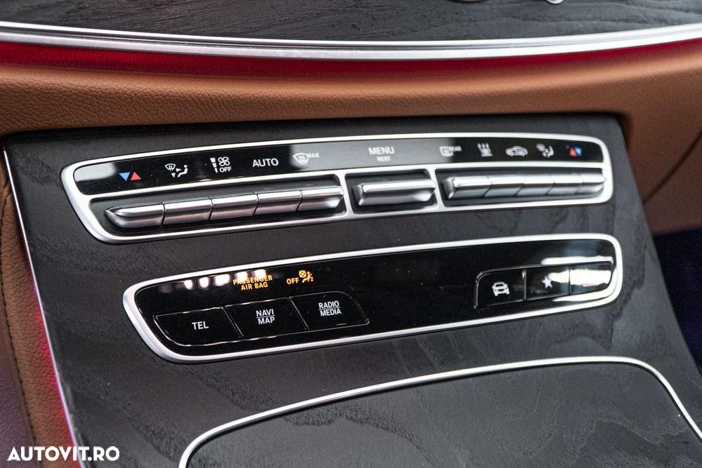 Mercedes-Benz E 300 9G-TRONIC AMG Line - 34