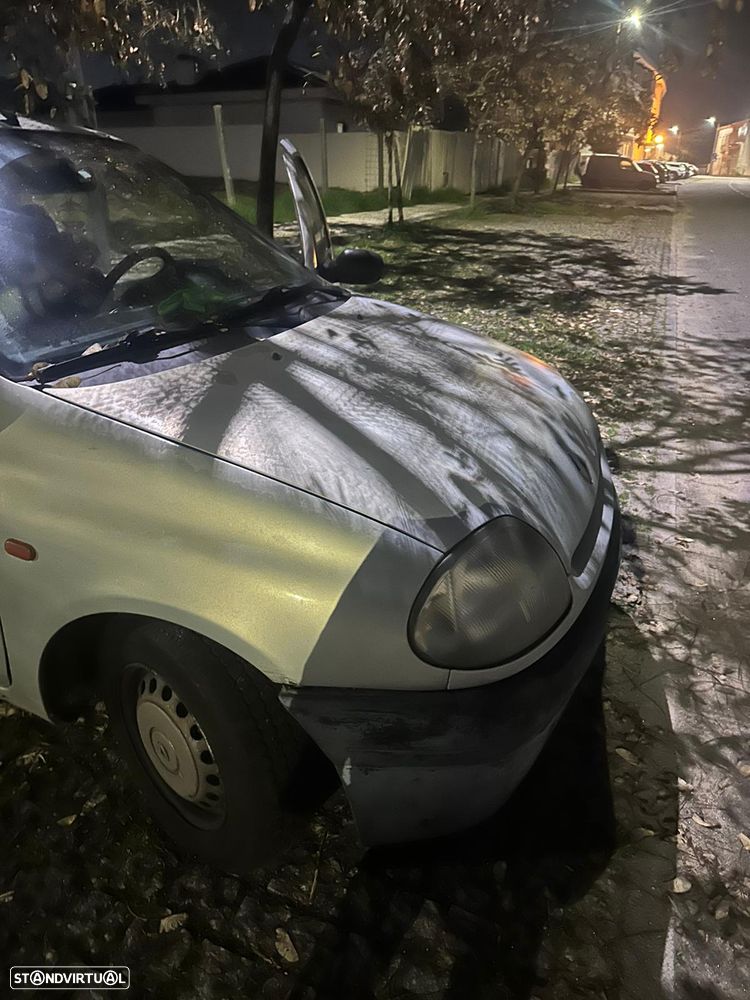 Renault Clio 1.9 D RN - 3